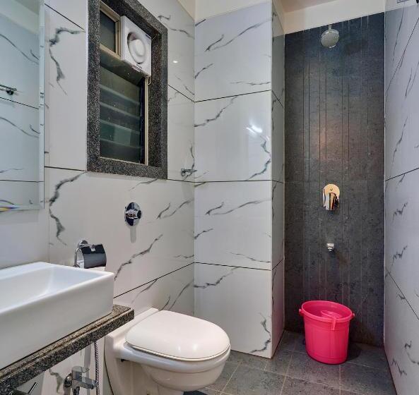 Номер Deluxe, Swamini Kolhapur