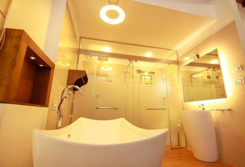 Люкс Повышенной Комфортности, Wisdom Boutique Resort