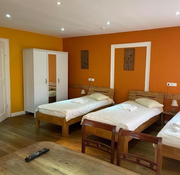 Четырехместный Номер Стандарт, Gästezimmer An Der Stadtmauer