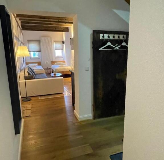 Quarto Deluxe, Gästezimmer An Der Stadtmauer