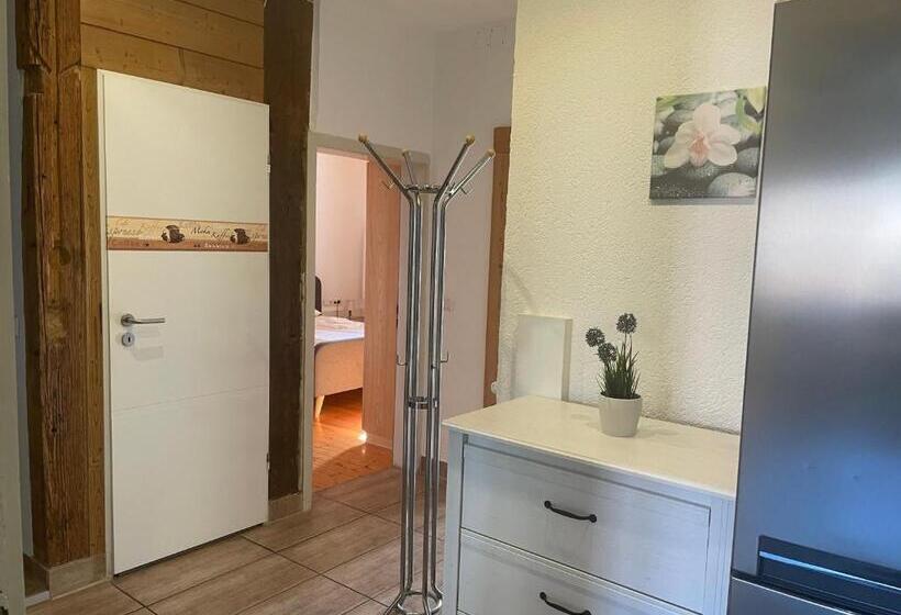Семейный Номер Deluxe, Gästezimmer An Der Stadtmauer