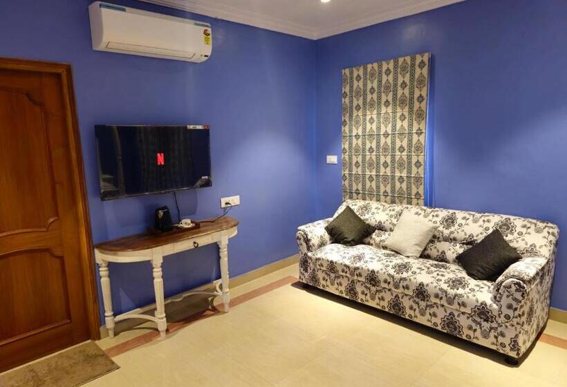 带大床的标准间, Marwar House