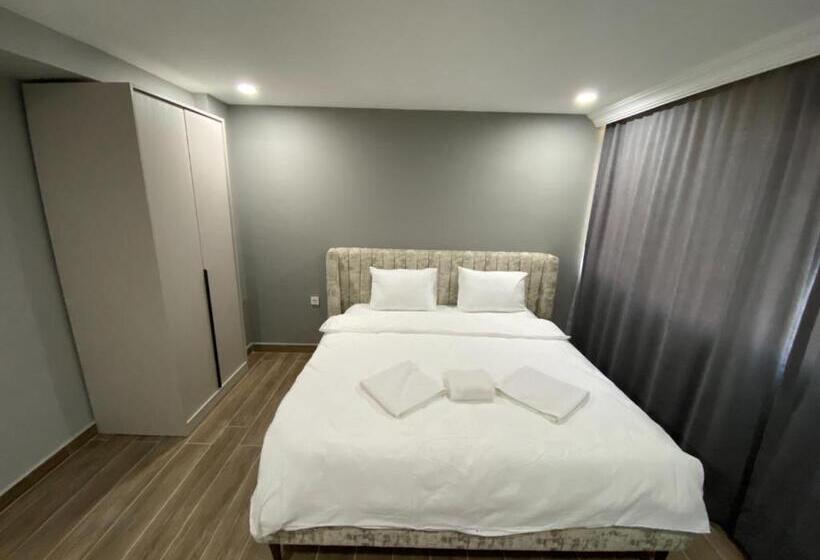 آپارتمان 1 خوابه, Pomruj Suites