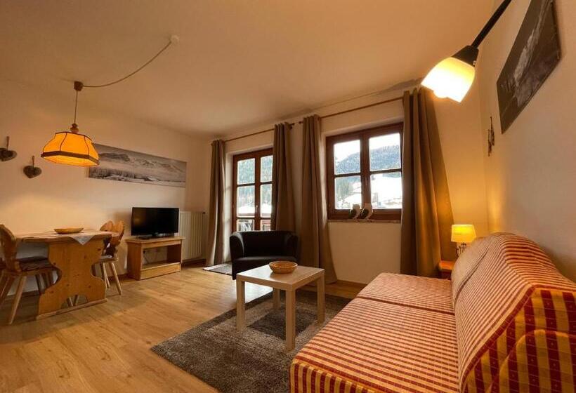 آپارتمان 1 خوابه با بالکن, Appartements Diana