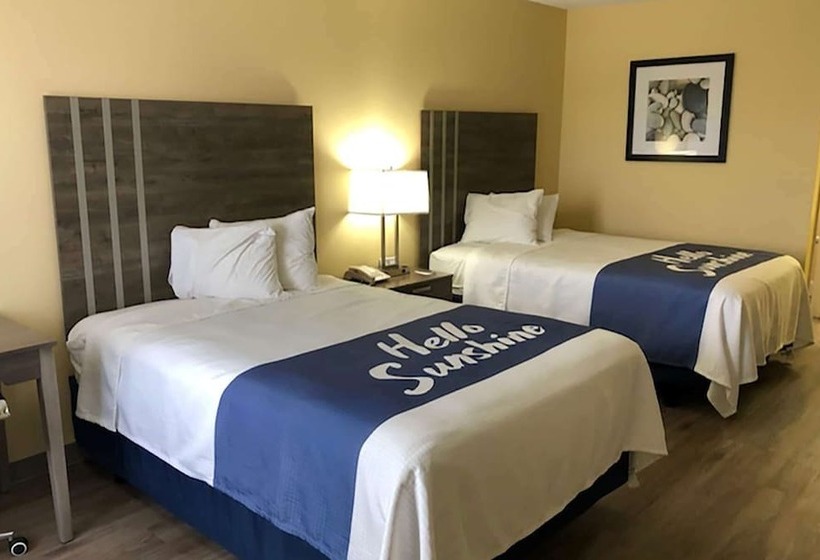 Номер Стандарт 2 Двуспальные Кровати, Days Inn By Wyndham Cape Carteret