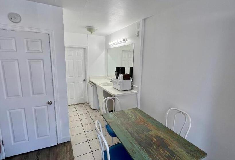 Family Suite, Riviera Resort & Suites