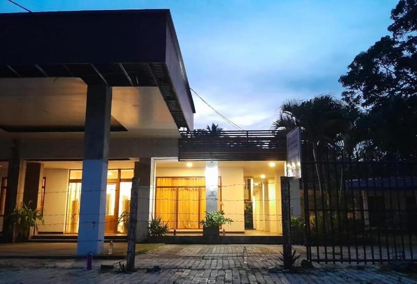 Семейный Номер, Lanka Inn