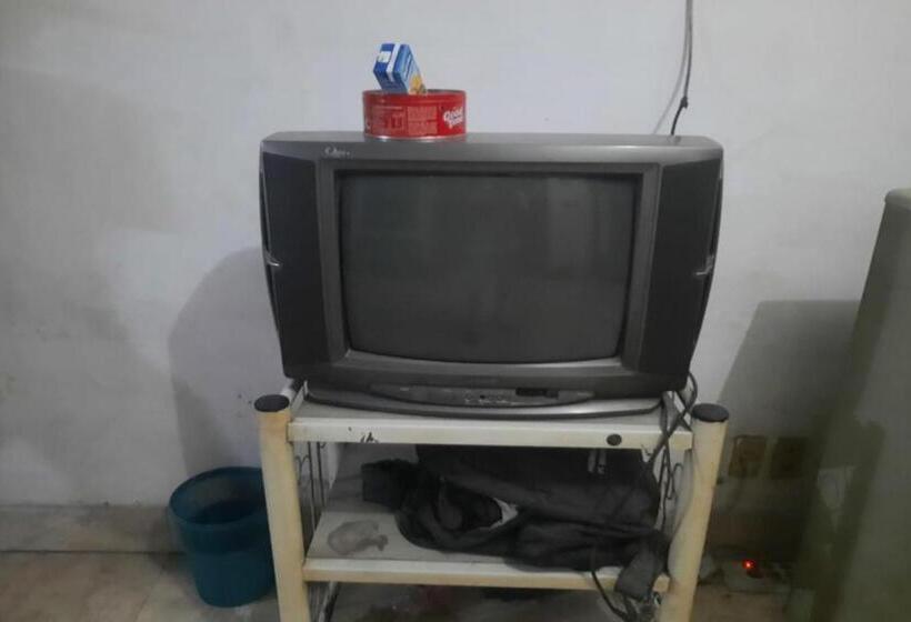 Номер Стандарт, Oyo Life 93160 Kost Jenny Karawang