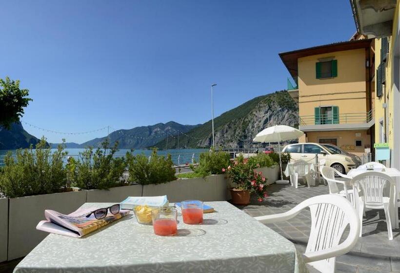 Номер Стандарт Вид на Озеро, Ca Del Lac Rooms