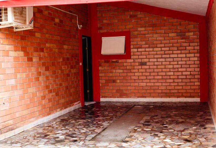 Номер Стандарт, E Motel Madrugada