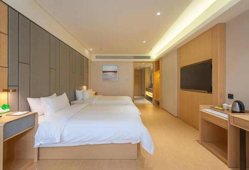 Номер Superior, Dingwang Hotel   Guangzhou High Speed Rail South Railway Station Chencun Metro Station