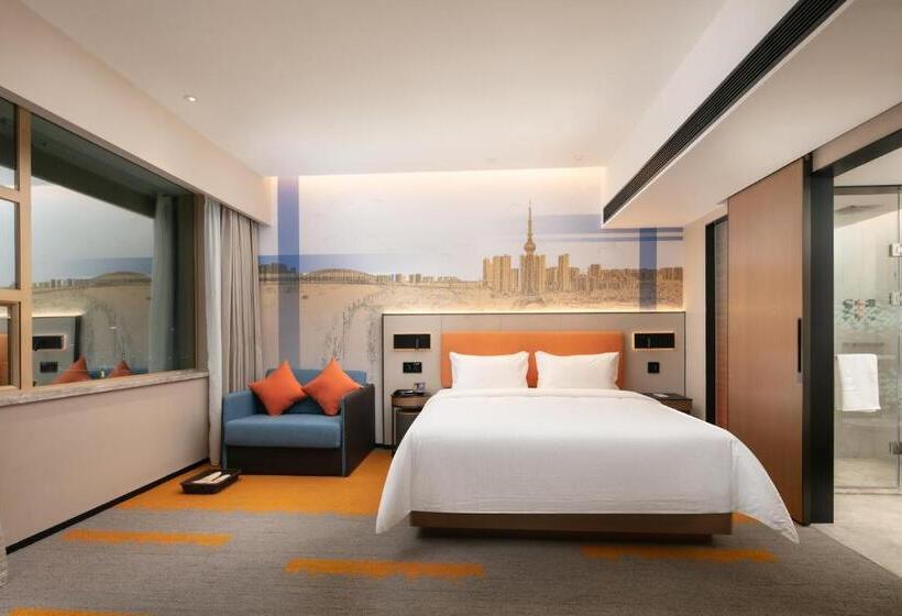 Номер Deluxe, Hampton By Hilton Foshan Dali
