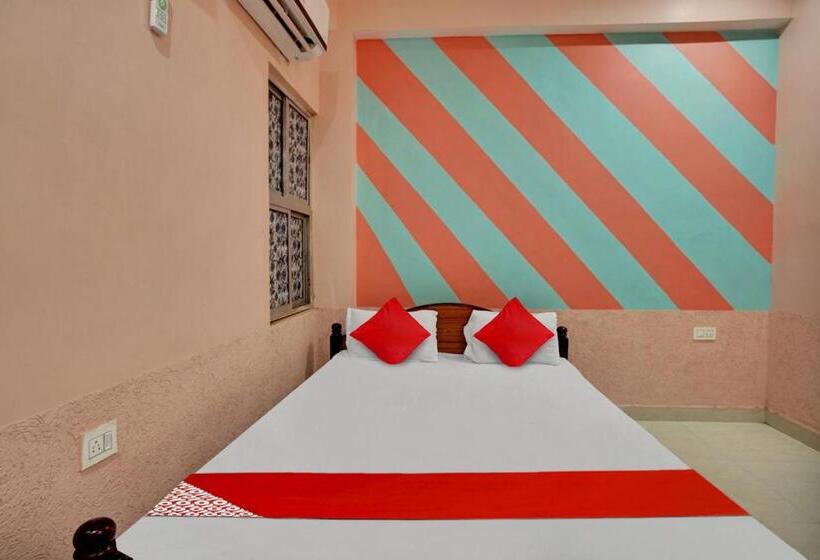 Трехместный Номер Классика, Oyo Flagship 81277 Om Shanti Aavashiya