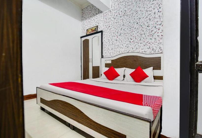 Трехместный Номер Классика, Oyo Flagship 81310 Hotel Sunrise