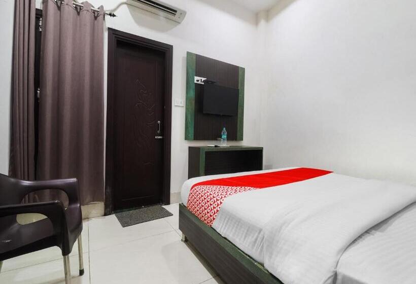 Трехместный Номер Классика, Oyo Flagship Hotel Green Apple