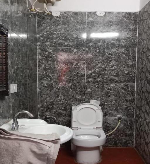 스탠다드 룸 산 전망, Fabhotel Kgf
