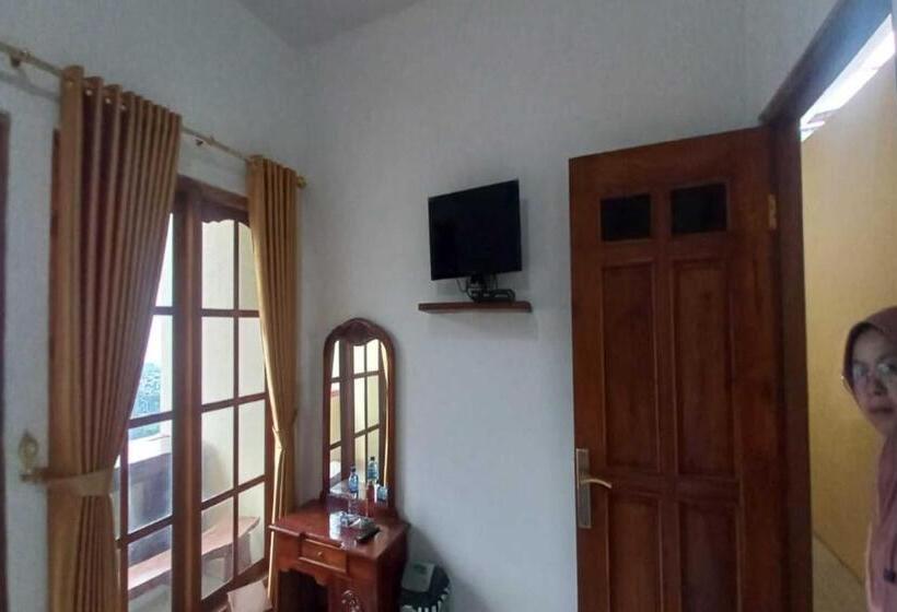 Номер Deluxe, Oyo 92533 Harjuna Guest House