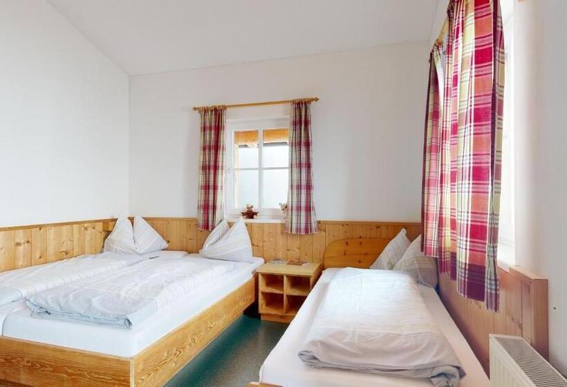 تختخواب در اتاق مشترک, Pinzgauer Hütte Zell Am See  Piesendorf