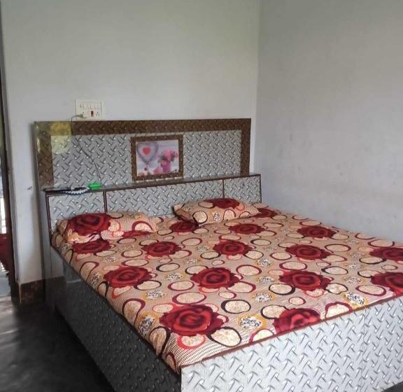 Апартаменты 1 Спальня, Oyo Home Neeta Homestay