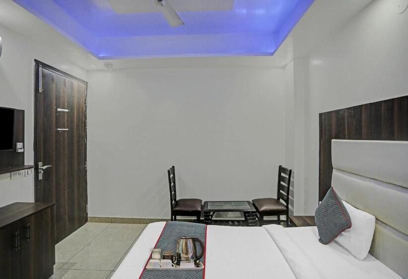 Quarto Triplo Clássico, Collection O 85223 Hotel Classic