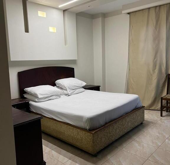 اتاق استاندارد یک نفره, Cairo Plaza Guest House