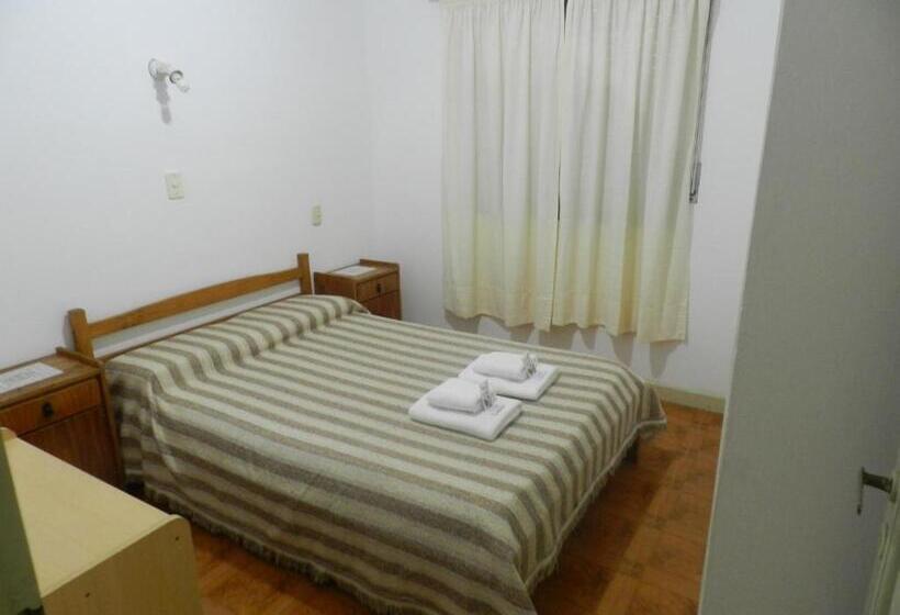 带2个卧室的公寓, Eluney