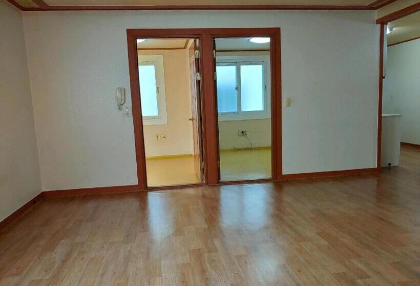 اتاق استاندارد, Gimhae Guest House
