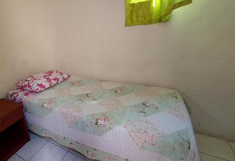 חדר סטנדרד יחיד חדר אמבטיה משותף, Hostal Venecia