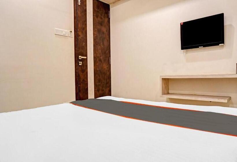 豪华三人间, Collection O Royce Studios Near Pune Airport