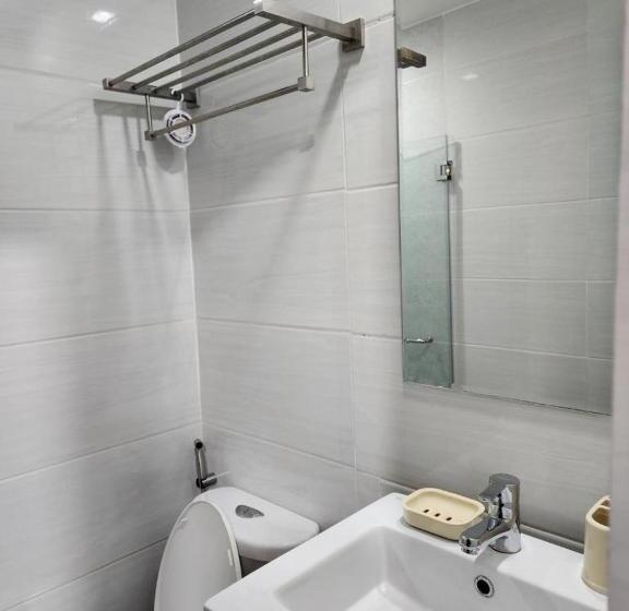استودیوی استاندارد, 101 Newport Blvd East Wing Condotel Airport T3 Manila