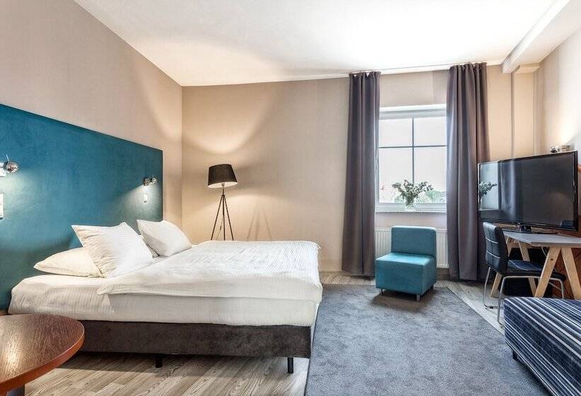 Номер Deluxe, Kaliski