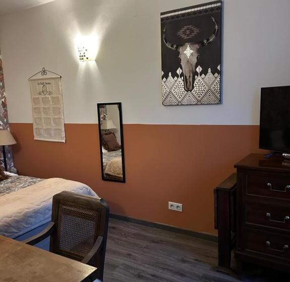 Номер Стандарт, Le Relais Du Bord De Seine