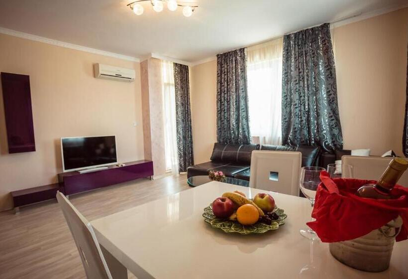 Apartamento 1 Dormitório com Sacada, Biato Apartments   All Inclusive