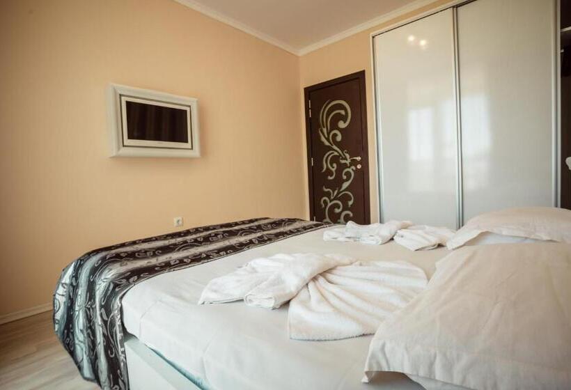 Apartamento 1 Dormitório com Sacada, Biato Apartments   All Inclusive