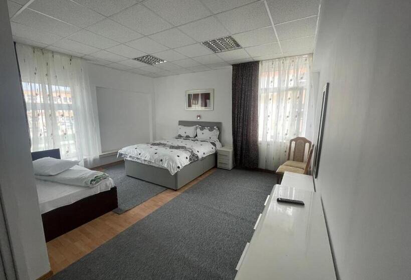 استودیوی استاندارد, Complex Garsoniere. Studio Rentals