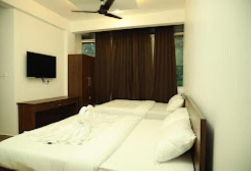 Четырехместный Номер Стандарт, Aroma Inn Kerala
