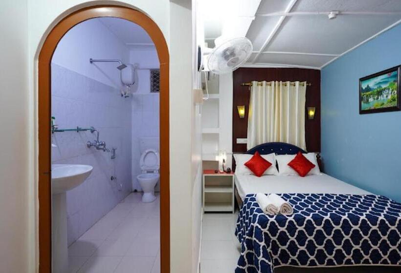 Номер Deluxe, Ratnoop Inn , Junglighat