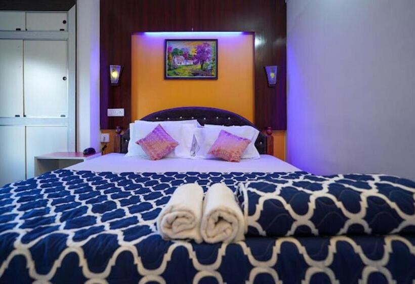 Номер Deluxe, Ratnoop Inn , Junglighat