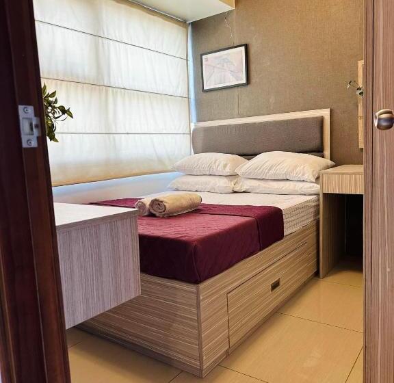 스탠다드 발코니 스튜디오, Edwards Bed 3