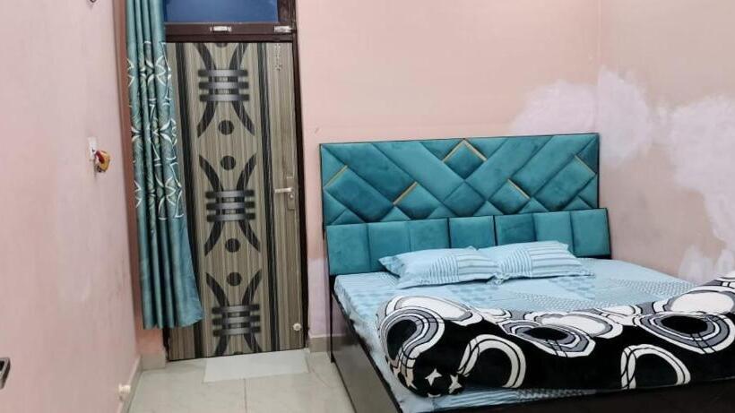 חדר סטנדרט, Priyamvada Family Homestay