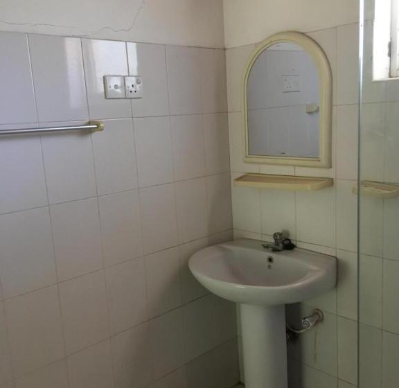 חדר אקונומי יחיד, Polonnaruwa Holiday Inn