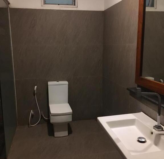 חדר משפחתי, Polonnaruwa Holiday Inn