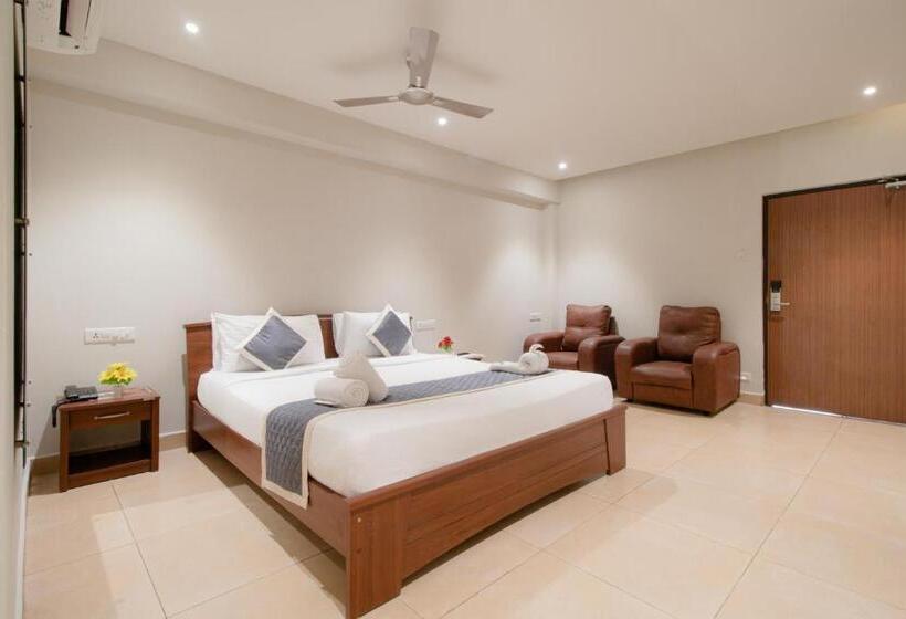 Стандартный Номер Кровать Кинг, Beestay Hotels Mg Road Vijayawada