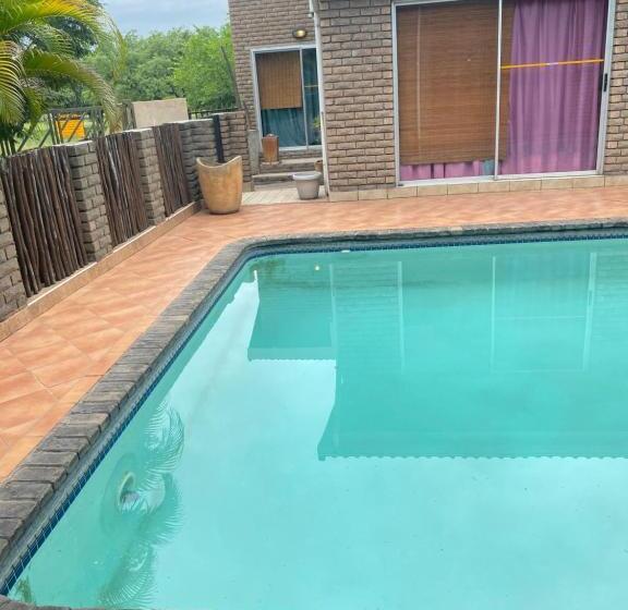 Номер Economy, Serengeti Sands Guesthouse