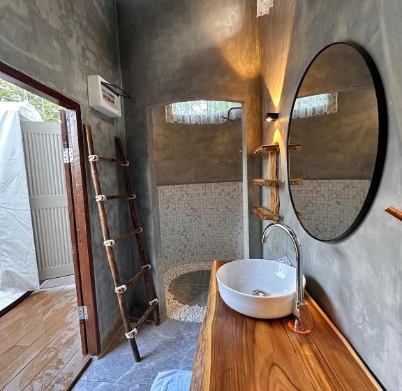 اتاق خانوادگی, Lhong Chiang Dao Glamping หลงเชียงดาว