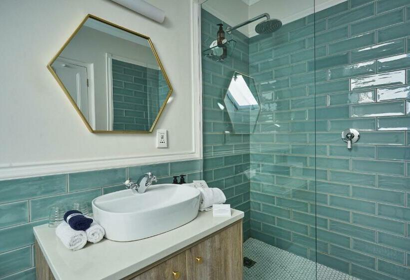 Номер Стандарт, Chapter House Boutique Hotel By The Living Journey Collection