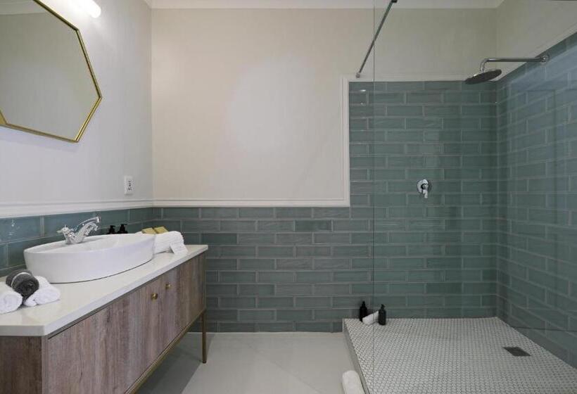 Люкс Superior, Chapter House Boutique Hotel By The Living Journey Collection
