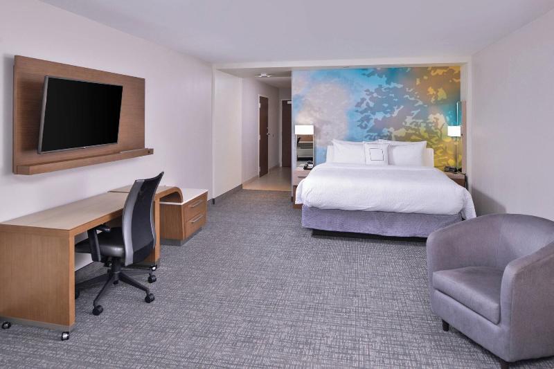 Номер Стандарт, Courtyard By Marriott Columbus Grove City