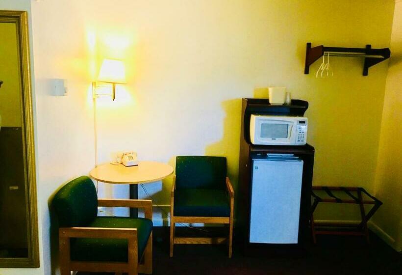 Номер Стандарт, North Country American Inn