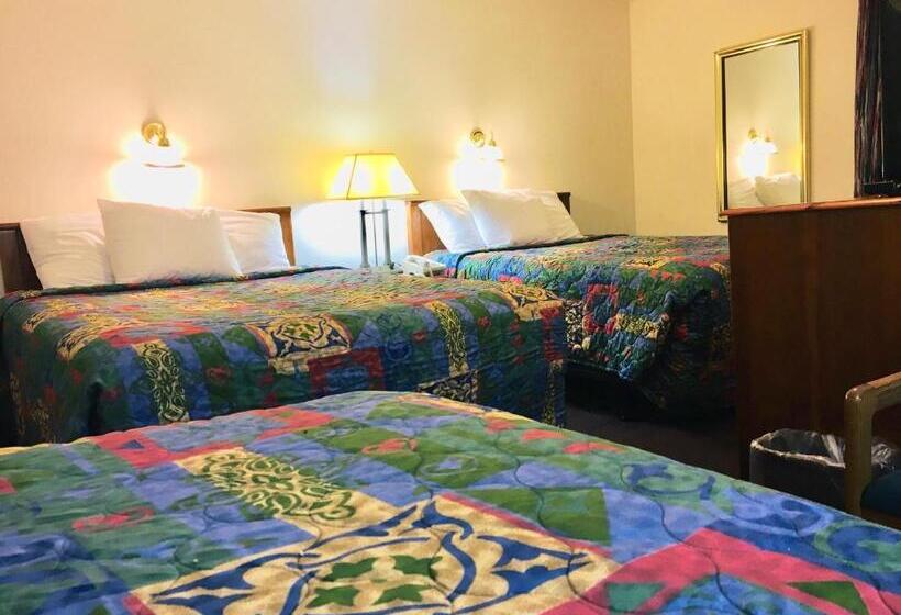 Трехместный Номер Deluxe, North Country American Inn